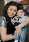 Müğənni Yeganə ilk dəfə oğlu Ömərlə birlikdə (FOTO)