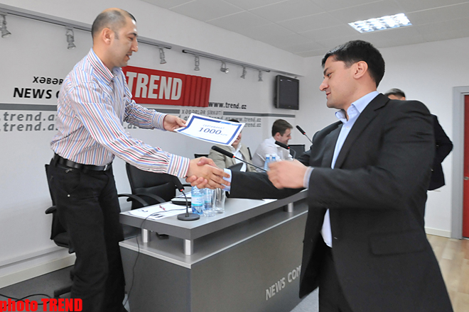 Azərbaycanda internet şəbəkəsinin istifadəçiləri reklam verənlər üçün böyük maraq doğurur (FOTO)