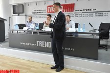 Azərbaycanda internet şəbəkəsinin istifadəçiləri reklam verənlər üçün böyük maraq doğurur (FOTO)