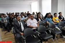 Azərbaycanda internet şəbəkəsinin istifadəçiləri reklam verənlər üçün böyük maraq doğurur (FOTO)