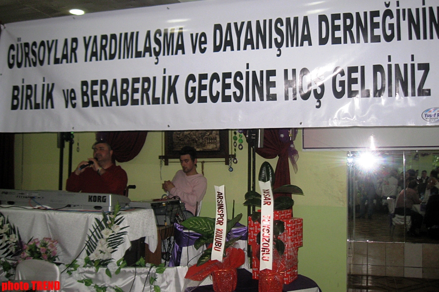 Azərbaycanlı musiqiçilər Trabzonda Türkiyənin idman nazirini necə heyrətləndirdilər? (FOTO)