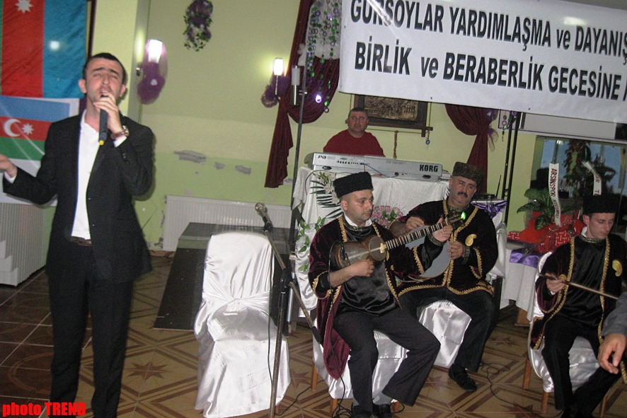 Azərbaycanlı musiqiçilər Trabzonda Türkiyənin idman nazirini necə heyrətləndirdilər? (FOTO)