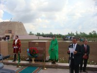 Qazaxıstanda azərbaycanlı qadınların xatirəsinə qoyulmuş abidənin açılışı olub (FOTO)
