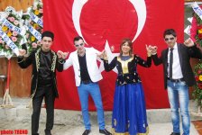 Azərbaycanlı musiqiçilər Trabzonda Türkiyənin idman nazirini necə heyrətləndirdilər? (FOTO)