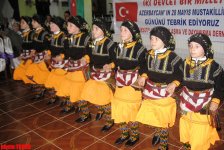 Azərbaycanlı musiqiçilər Trabzonda Türkiyənin idman nazirini necə heyrətləndirdilər? (FOTO)