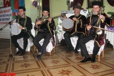Azərbaycanlı musiqiçilər Trabzonda Türkiyənin idman nazirini necə heyrətləndirdilər? (FOTO)