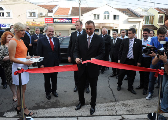 İlham Əliyev Azərbaycanın Serbiyadakı səfirliyinin açılışında iştirak edib (FOTO)