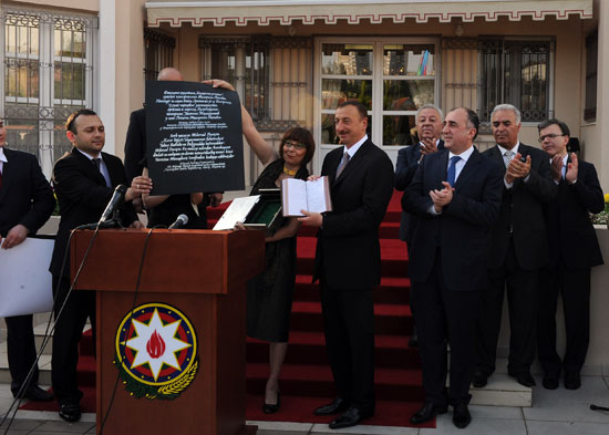 İlham Əliyev Azərbaycanın Serbiyadakı səfirliyinin açılışında iştirak edib (FOTO)