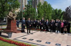 Azərbaycan və Serbiya prezidentləri Novi Sad şəhərində Üzeyir Hacıbəylinin büstünün açılışında iştirak ediblər (FOTO)