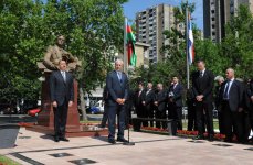 Azərbaycan və Serbiya prezidentləri Novi Sad şəhərində Üzeyir Hacıbəylinin büstünün açılışında iştirak ediblər (FOTO)