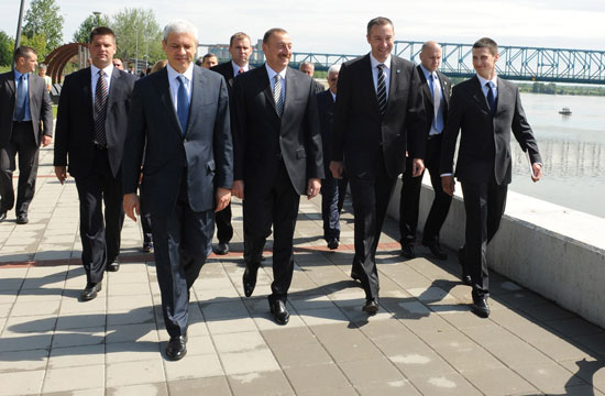 Azərbaycan və Serbiya prezidentləri Novi Sad şəhərində Üzeyir Hacıbəylinin büstünün açılışında iştirak ediblər (FOTO)