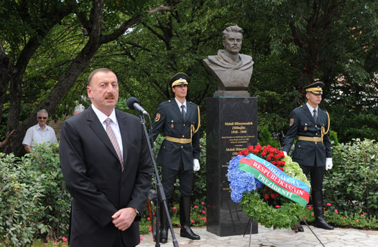 Azərbaycan Prezidenti Sloveniyanın Novo Qoritsa şəhərində Mehdi Hüseynzadənin memorialını ziyarət edib (FOTO)