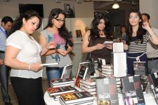 ADA Kitab Mərkəzində yazıçı Çingiz Abdullayevlə oxucuların görüşü keçirilib (FOTO)