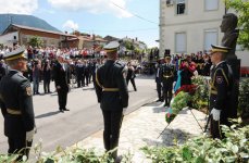 Azərbaycan Prezidenti Sloveniyanın Novo Qoritsa şəhərində Mehdi Hüseynzadənin memorialını ziyarət edib (FOTO)
