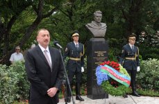 Azərbaycan Prezidenti Sloveniyanın Novo Qoritsa şəhərində Mehdi Hüseynzadənin memorialını ziyarət edib (FOTO)