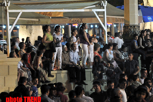 Bakıda Milli Qurtuluş günü ilə bağlı konsert proqramı və atəşfəşanlıq düzənlənib (FOTOSESSİYA)