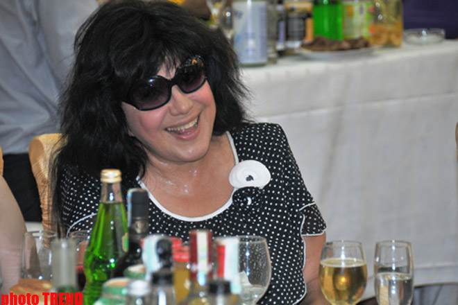 Xalq artisti Flora Kərimova - illər ondan heç nə ala bilmədi (FOTO)