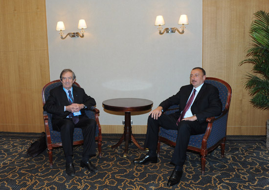 İlham Əliyev Brüsseldə Fransa Prezidentinin müşaviri ilə görüşüb