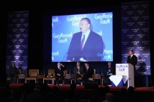 Prezident İlham Əliyev: Azərbaycan mədəniyyətlərarası dialoqda mühüm rol oynayır (ƏLAVƏ OLUNUB)(FOTO)