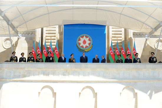 Prezident İlham Əliyev: Azərbaycan Ordusu ölkə qarşısında duran bütün vəzifələri icra etmək üçün bütün imkanlara malikdir (FOTO)