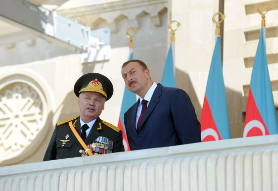 Prezident İlham Əliyev: Azərbaycan Ordusu ölkə qarşısında duran bütün vəzifələri icra etmək üçün bütün imkanlara malikdir (FOTO)