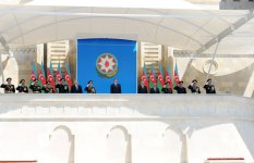 Prezident İlham Əliyev: Azərbaycan Ordusu ölkə qarşısında duran bütün vəzifələri icra etmək üçün bütün imkanlara malikdir (FOTO)