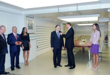 Azərbaycan Prezidenti bir qrup ictimai xadimə "Dostluq" ordenini və "Tərəqqi" medalını təqdim edib (FOTO)