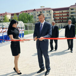 Prezident İlham Əliyev Sumqayıtda 1 saylı Uşaq-Gənclər İdman Məktəbinin açılışında iştirak edib (FOTO)