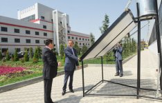 İlham Əliyev Sumqayıt Texnologiyalar Parkında yaradılan yeni müəssisələrlə tanış olub (FOTO)