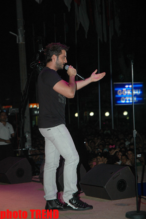 Səhnədən ayrı düşsəm, ölərəm - türk pop-ulduzu Gökhan Özen (FOTO)
