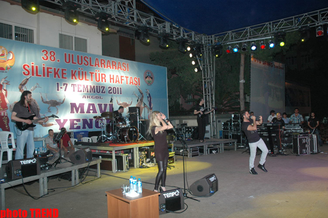 Səhnədən ayrı düşsəm, ölərəm - türk pop-ulduzu Gökhan Özen (FOTO)