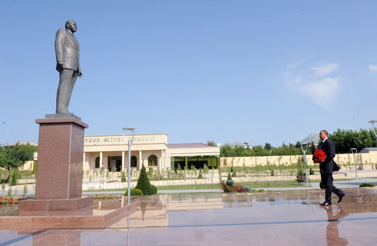 Prezident İlham Əliyev Xızıda Heydər Əliyev Mərkəzinin açılışında iştirak edib (FOTO)
