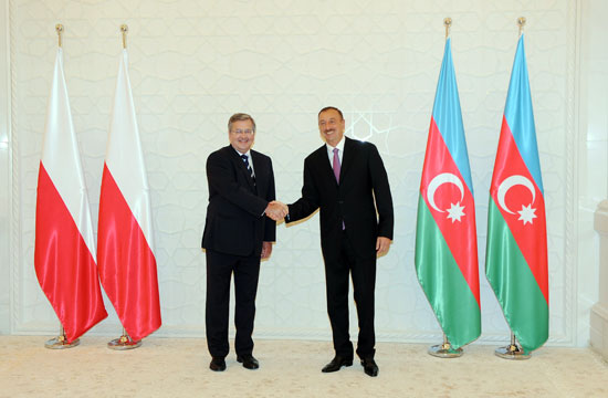 Azərbaycanda səfərdə olan Polşa Prezidentinin rəsmi qarşılanma mərasimi olub (FOTO)