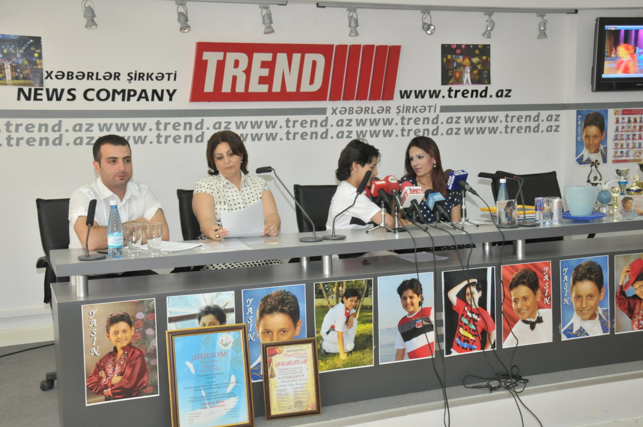 11 yaşlı müğənni Yasin Həsənov "Slavyan Bazarı" müsabiqəsində münsiflər heyətini heyrətləndirdi (FOTO)