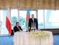 Polşa Respublikasının Prezidenti Bronislav Komorovskinin şərəfinə rəsmi ziyafət verilmişdir (FOTO)
