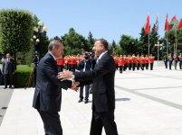 Türkiyənin Baş nazirinin Bakıda rəsmi qarşılanma mərasimi olub (FOTO)