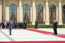 Türkiyənin Baş nazirinin Bakıda rəsmi qarşılanma mərasimi olub (FOTO)
