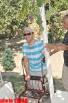 Samuray papağı, meyvəli bağ və ya müğənni Murad Sadıxın rəngarəng yay istirahəti (FOTO)