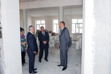 Prezident İlham Əliyev Bakının Yasamal və Nəsimi rayonlarında orta məktəblərdə aparılan əsaslı təmir işləri ilə tanış olub (FOTO)