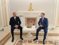 Azərbaycan və Rusiya prezidentləri Dağlıq Qarabağ nizamlamasını və iqtisadi problemləri müzakirə edirlər (FOTO)
