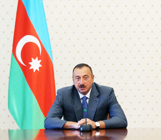 İlham Əliyev Ramazan ayı münasibətilə müsəlman ölkələrinin Azərbaycandakı səfirlərini və diplomatik nümayəndəliklərinin rəhbərlərini qəbul edib (FOTO)