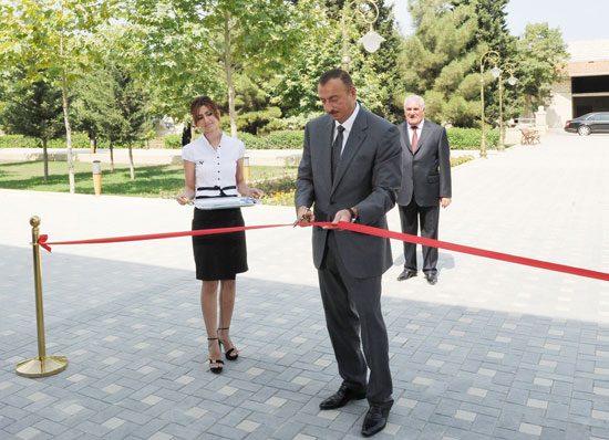 Azərbaycan Prezidenti Şabranda inşa olunmuş Heydər Əliyev Mərkəzinin açılışında iştirak edib (FOTO)