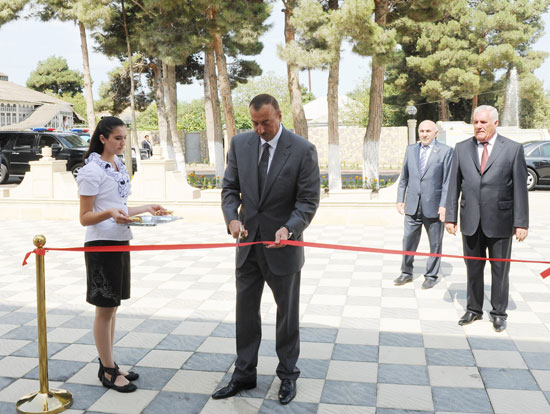 Prezident İlham Əliyev Şabran Uşaq Yaradıcılıq Mərkəzinin açılışında iştirak edib (FOTO)