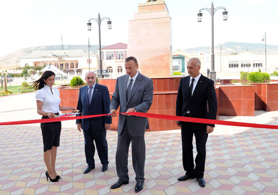Azərbaycan Prezidenti İlham Əliyev Siyəzəndə Heydər Əliyev Mərkəzinin açılışında iştirak edib (ƏLAVƏ OLUNUB) (FOTO)