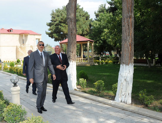 Azərbaycan Prezidenti Şabranda Məmmədağa Nəzirov adına mədəniyyət və istirahət parkı ilə tanış olub (FOTO)