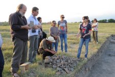 Arxeoloqlar Azərbaycanın Qəbələ rayonunda tarixi əşyalar aşkarlayıblar (FOTO)