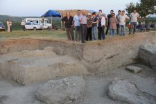 Arxeoloqlar Azərbaycanın Qəbələ rayonunda tarixi əşyalar aşkarlayıblar (FOTO)