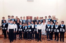 İlham Əliyev Siyəzəndə Uşaq İncəsənət Məktəbinin yeni inşa olunmuş inzibati binasının açılışında iştirak edib (FOTO)