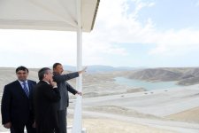 Prezident İlham Əliyev Taxtakörpü Su Anbarının su elektrik stansiyası ilə birlikdə inşa edildiyi ərazidə olmuşdur(FOTO)