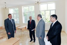 Azərbaycan Prezidenti İlham Əliyev Bakıdakı 189 və 150 nömrəli məktəblərin binalarında əsaslı təmir və yenidənqurma işlərinin gedişi ilə tanış olub (FOTO)